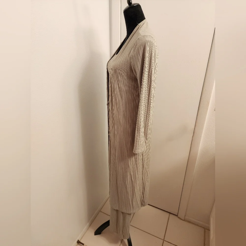 🪴 3-Piece Ribbed Lounge Set – Light Green (Small) - Picture 9 of 9